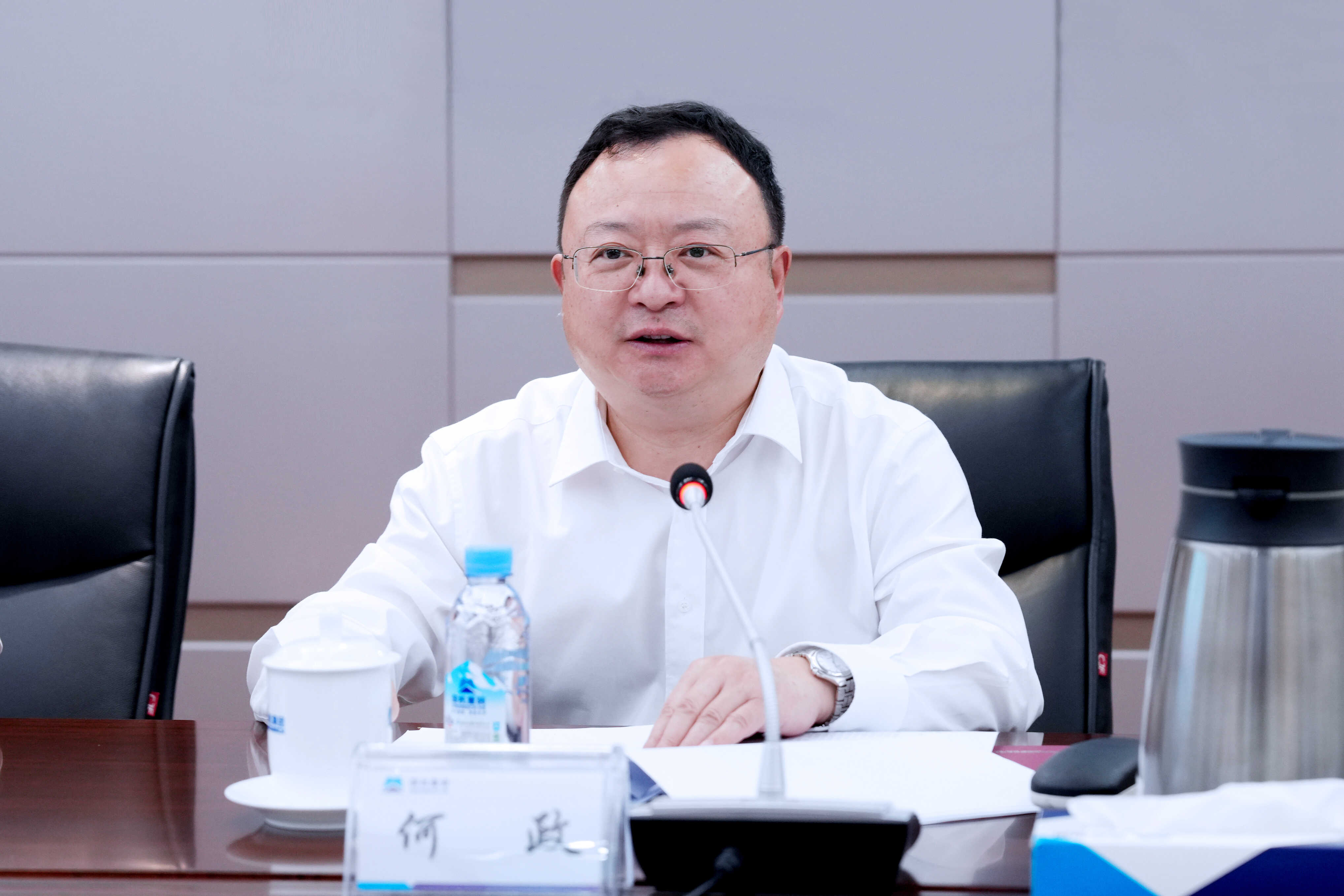 省港投何政总副书记讲话特写(1).jpg